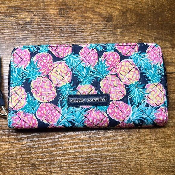 Simply Southern Pink Pineapple Wristlet Wallet Clutch - Picture 1 of 8